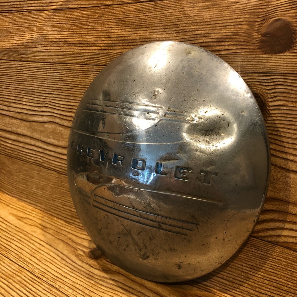 Vintage Chevrolet wheel cover dogdish - Picture 2 of 7